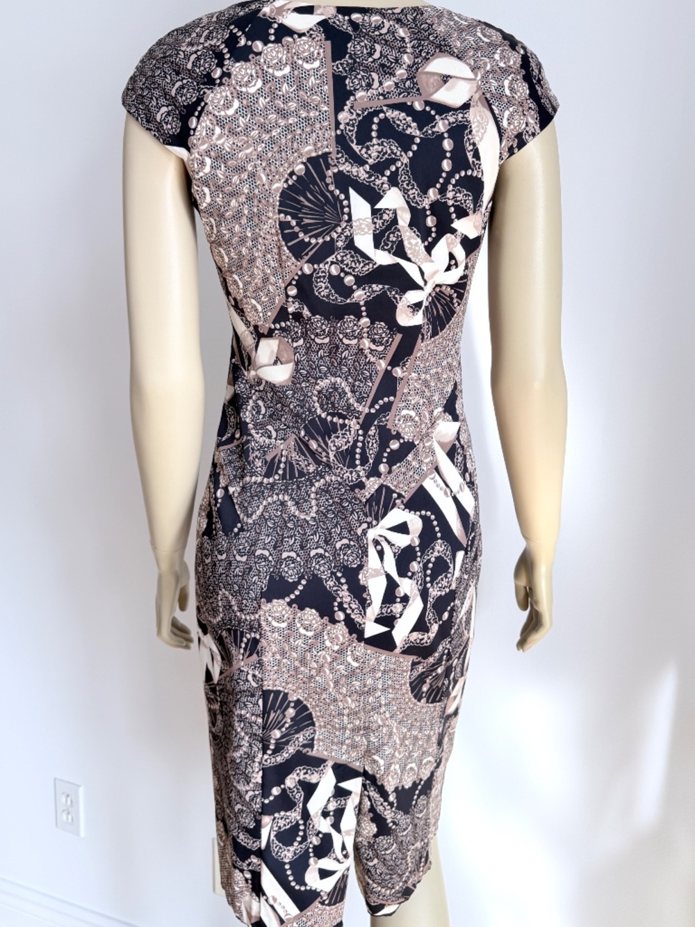 Karen Millen England dress - Picture 9 of 14